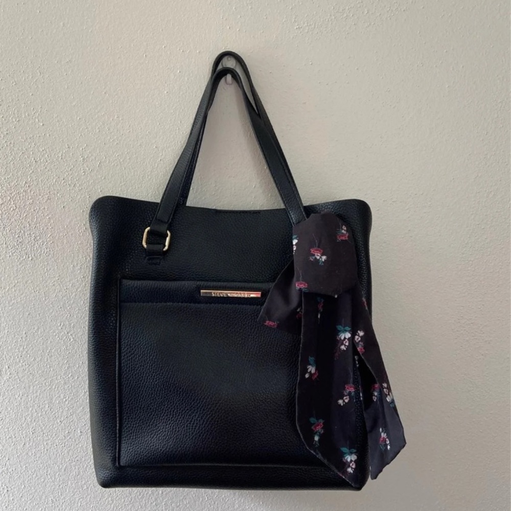 Steve Madden purse/small tote.
